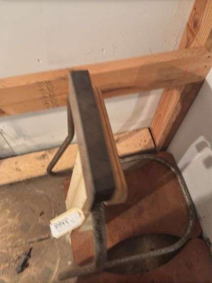 Outboard motor stand