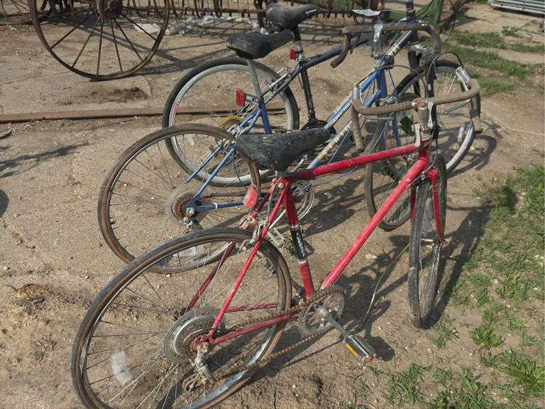 3 bikes