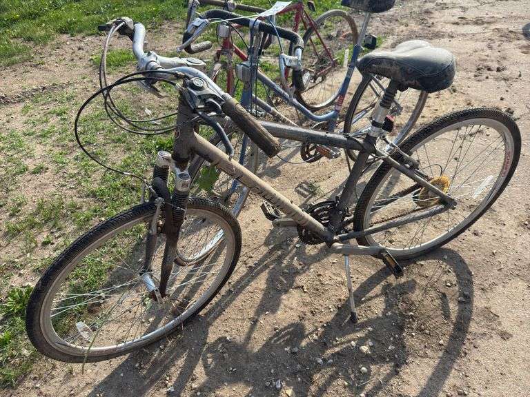 3 bikes