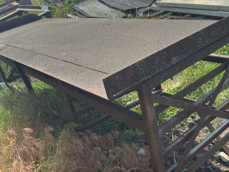 Metal workbench. Approx 34"x8ft