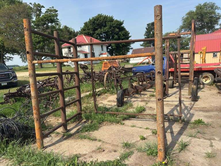 Steel rack, approx 7x6.5ft, 7ft tall