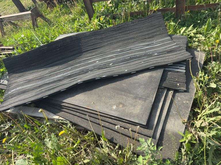 Pallet 4x6ft rubber mattes. Approx 5