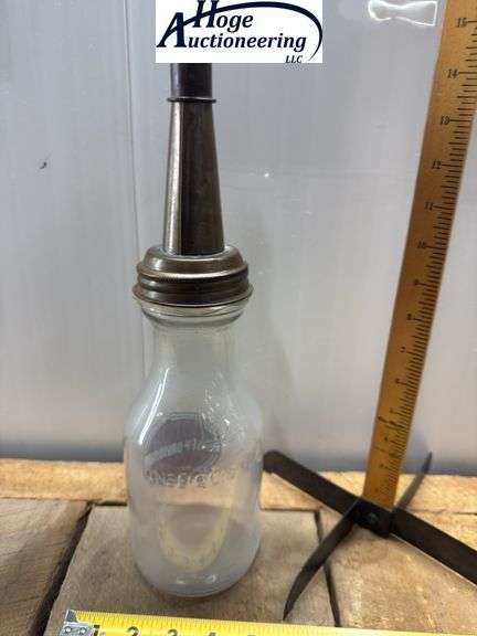 Glass oil bottle - Harley-Davidson Motorcycles (one liquid quart). The Master Mfg. Co.