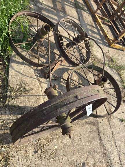 4- 32" steel wheels