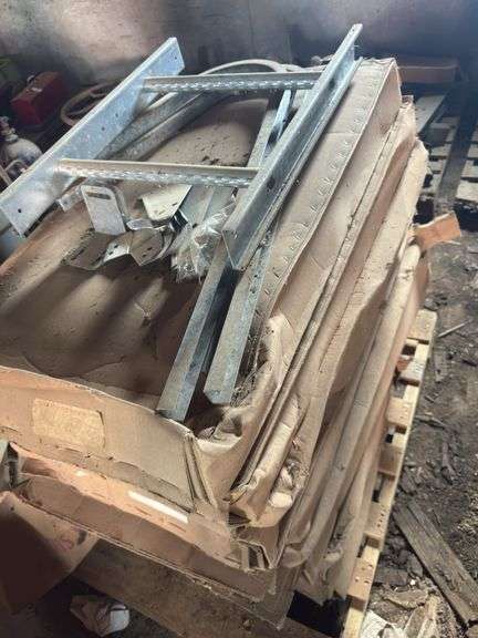 Pallet bin parts