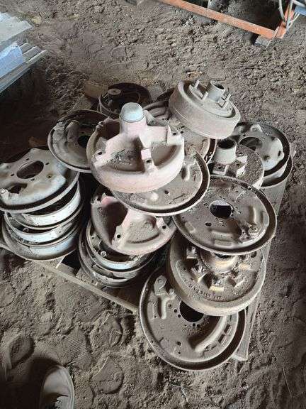 Trailer hubs- pallet