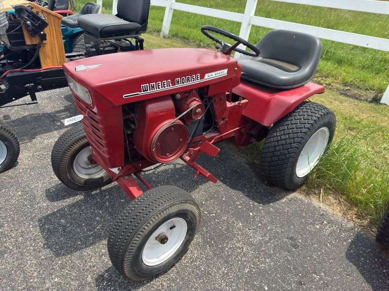 Wheel Horse Six Speed garden tractor, Kohler engins