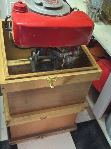 OMC outboard motor w/box - no stand