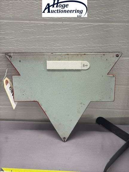 Royal sign - porcelain style