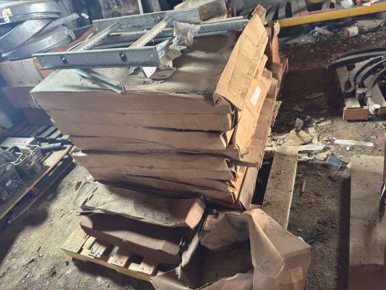 Pallet bin parts
