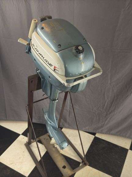 1959 Evinrude weedless outboard motor (stand not included)