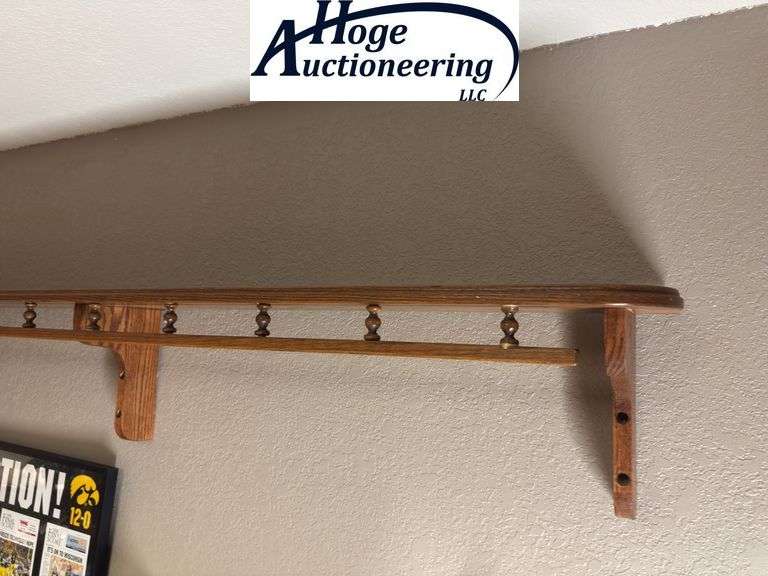 Hanging wall shelf