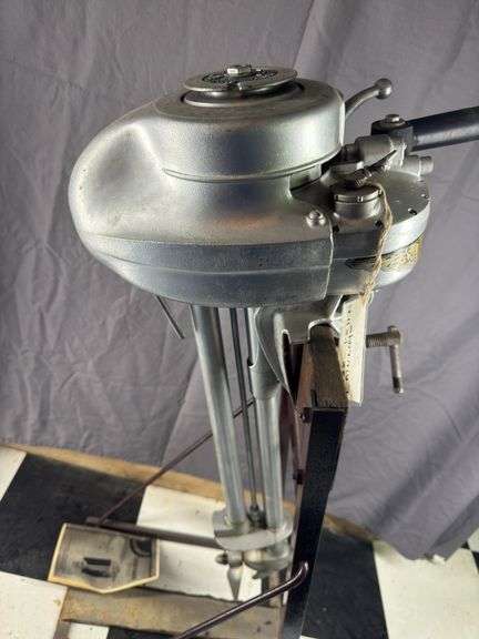 1935 Evinrude Elto outboard motor (stand not included)