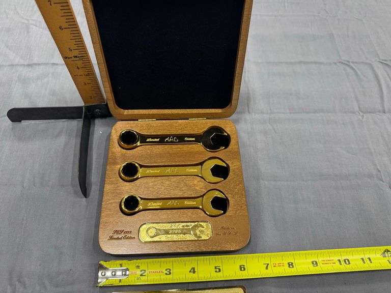 Mac Tools Collector’s Club limited edition 1993 3-pc short combination wrench set.