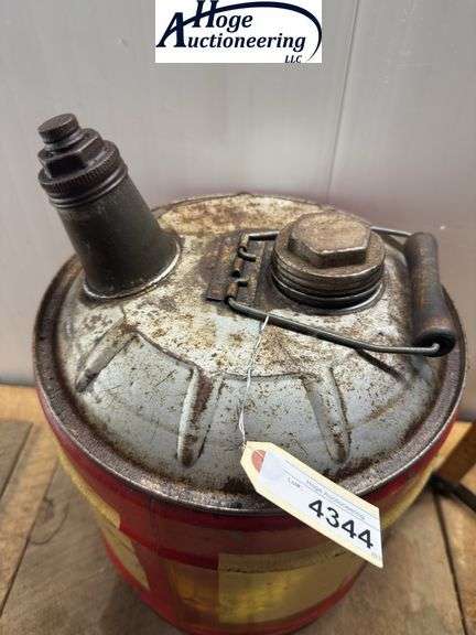 D-X Motor Oil can (5 gallon)