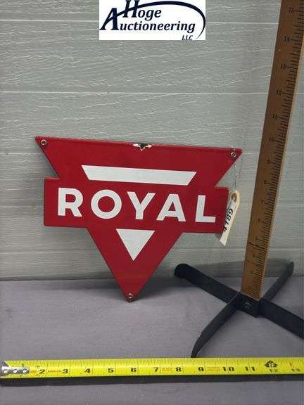 Royal sign - porcelain style
