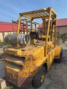 White MY70 LPG forklift. Hasn't ran in years. 7k lift, 4ft forks