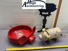 1 flat. Misc pig decor items. 1 Purina piggy bank.