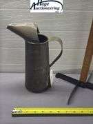 Older style oil can - no markings