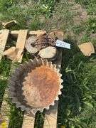 3 wood pulleys & metal feed pan