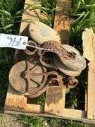 3 wood pulleys & metal feed pan