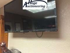 Emerson TV  - remote included