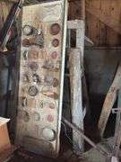 A corner lot with skis. Taillight display, round window. Etc