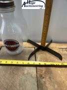 Glass oil bottle - Harley-Davidson Motorcycles (one liquid quart). The Master Mfg. Co.