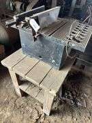 Table saw w/wood table