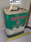 Harvest King Lubricants oil can - 2 gallons
