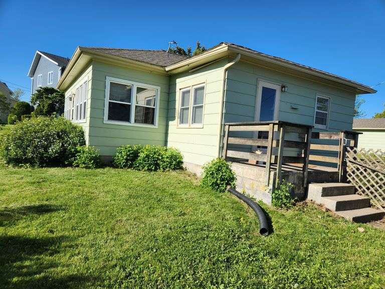Real Estate Auction, Springville, IA