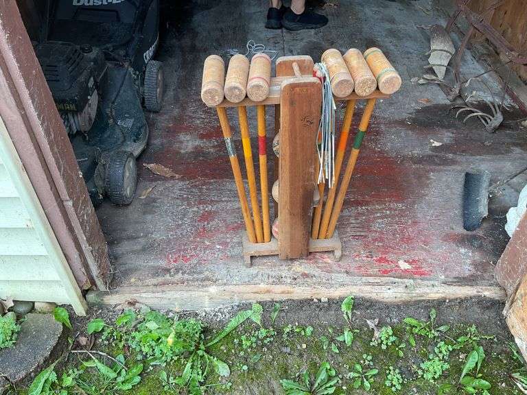 Croquet set