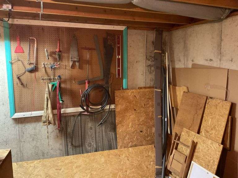 Miscellaneous tools and plywood