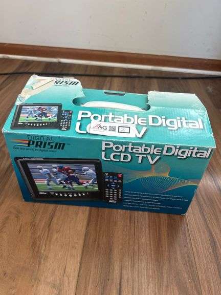 Portable digital LCD TV
