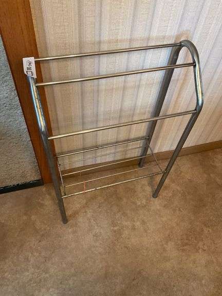Rack with shelf