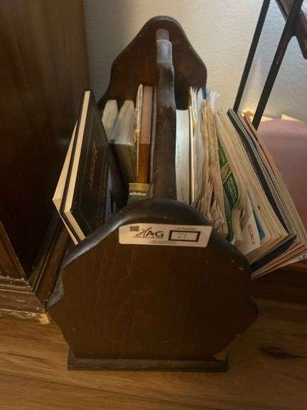Book/magazine holder