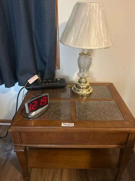 Night Stand with Lamp
