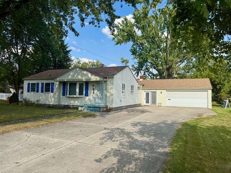 Online Only Real Estate Auction, 1301 North Lafontaine Street, Huntington IN