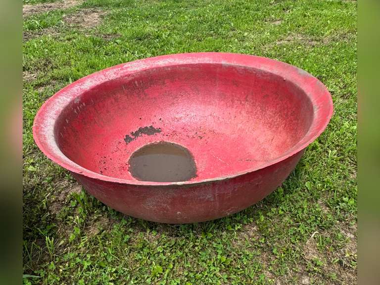 67 inch Cast Iron Kettle