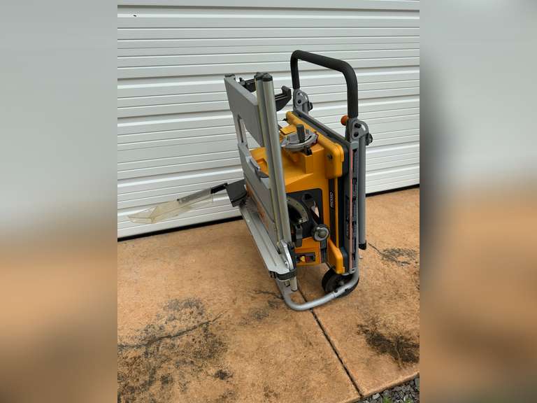Rigid Folding Table Saw