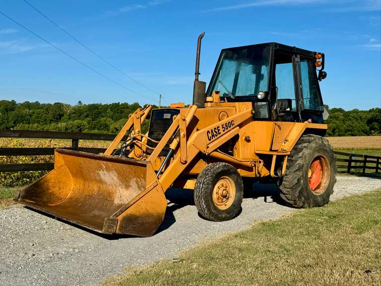 Case 580C Diesel Backhoe w/Enclosed Cab