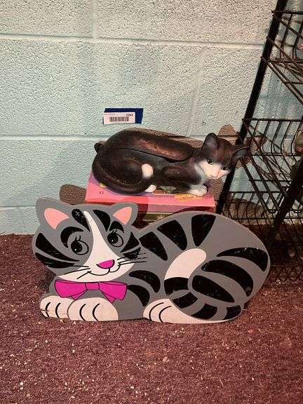 Figural cat telephone, cat cutout