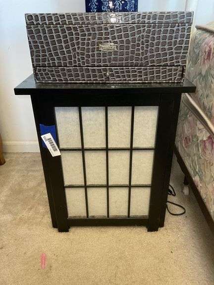Pair black end stands - no contents