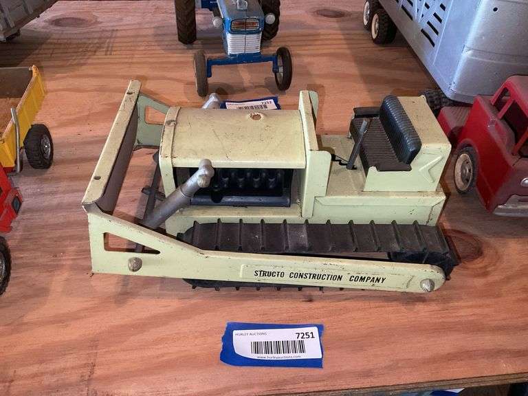 Vintage Structo Construction bulldozer toy - Hurley Real Estate & Auctions