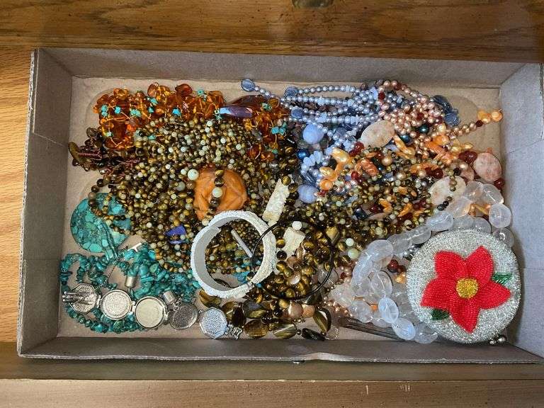 Costume jewelry: beads, bracelets