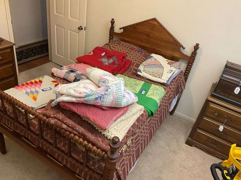 Three quarter size spool turned rope bed - no contents 52 x 77 x 43 ...