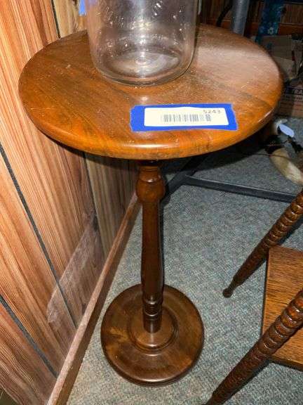 Round wooden candlestand - no contents