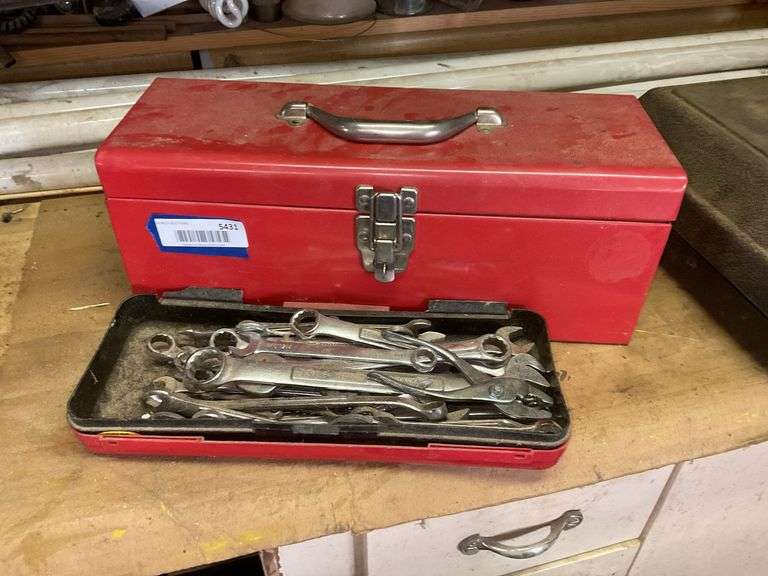 Red toolbox & contents, Snap-On Compact Magnetic Ratcheting screwdriver ...
