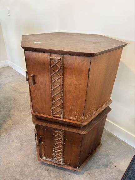 (2) 6 sided end stands with storage underneath