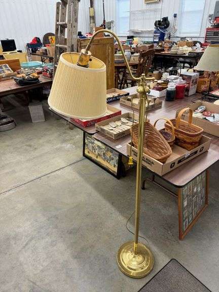 Floor lamp